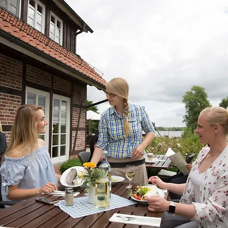 Fischhaus Am Schaalsee *