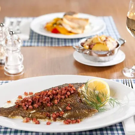 Fischhaus Am Schaalsee Hotel Zarrentin am Schaalsee